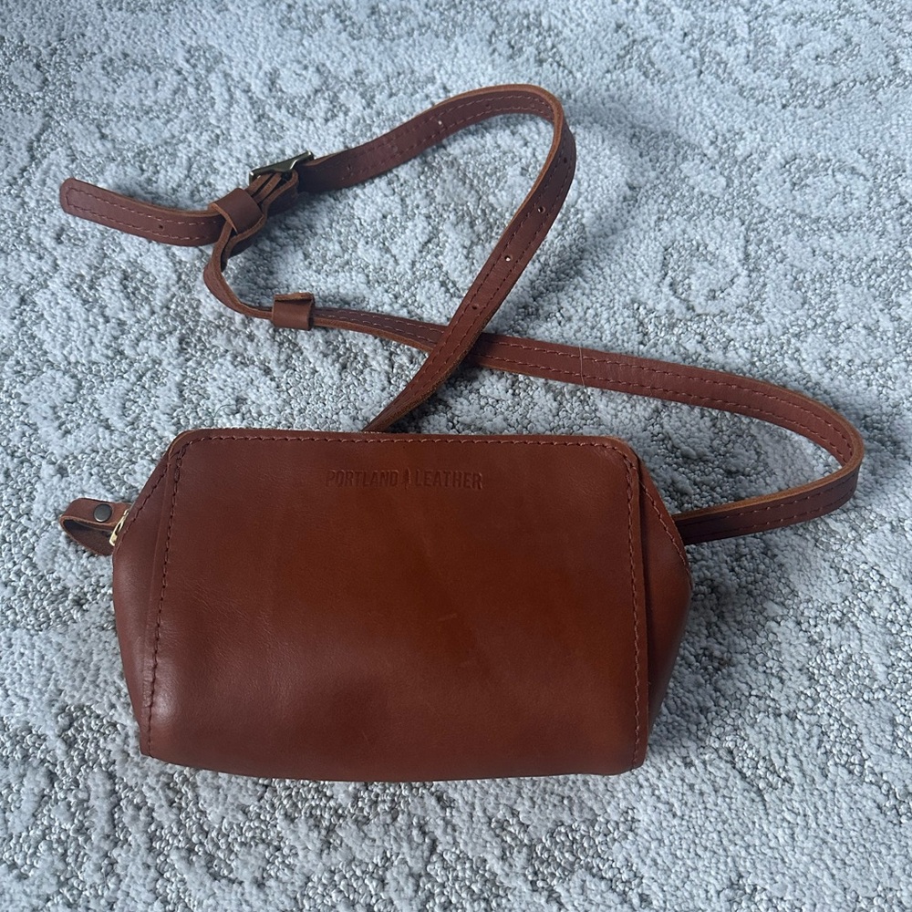 Portland Leather Zip Tight Belt Bag - Honey